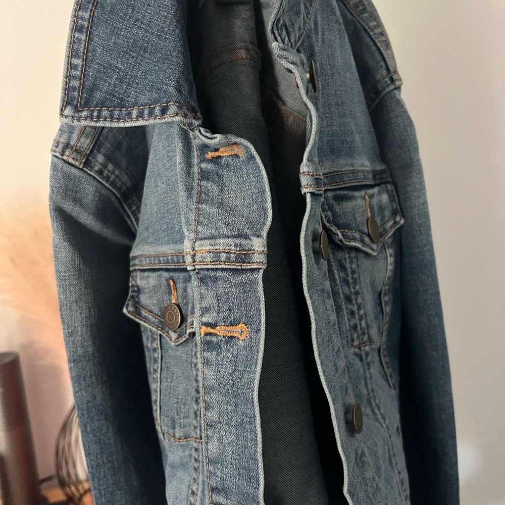 Classic Denim Jacket EUC Old Navy